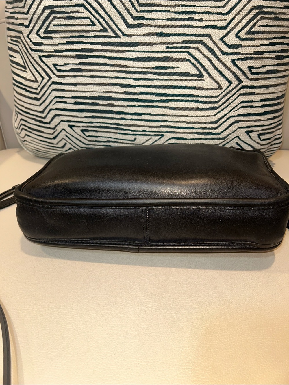 Coach VINTAGE NY Basic Bag Black Leather Clutch - Picture 9 of 17